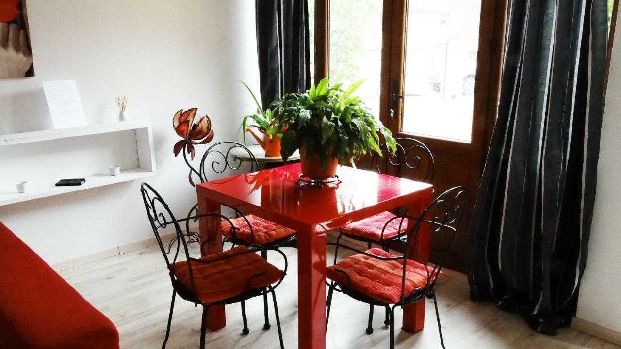 Le Vieux Pressoir Apartment Saint-Germain-les-Arlay ภายนอก รูปภาพ